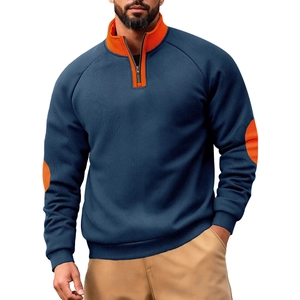 Pull homme en maille gaufrée bleu marine avec zip 1/4 et détails contrastés orange
