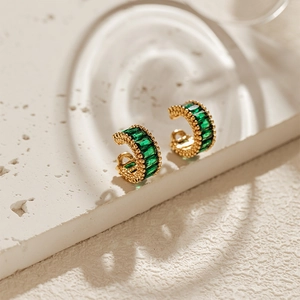 Elegant C-shaped 18K gold plated ear cuffs with emerald green zircons and beaded edge
