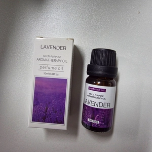 Detail view of 10ml lavender aromatherapy oil with glass bottle and packaging box
