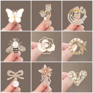 Elegant Alloy Brooch Pin With Rhinestone Faux Artificial Pearl Enamel Cat Eye Stone For Suits Coats Women Fashion Jewelry
