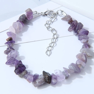 Detail of amethyst gravel stone bracelet with S925 sterling silver lobster clasp