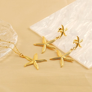 Starfish Necklace And Earrings 18K Gold Plated Stainless Steel Ocean Theme Elegant Dainty Jewelry For Women