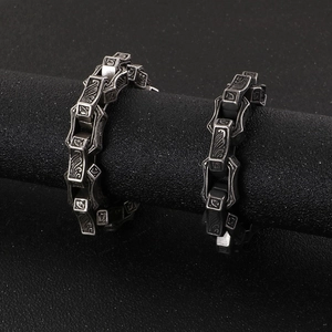Vintage stainless steel punk chain bracelet for men with auspicious cloud pattern