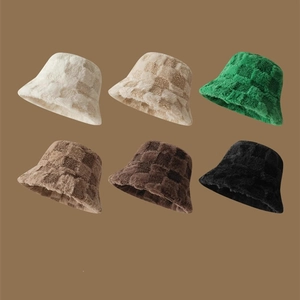 Women Winter Thick Warm Checkerboard Pattern Plush Bucket Hat Soft Polyester Faux Fur Fisherman Hat Windproof Basin Hat