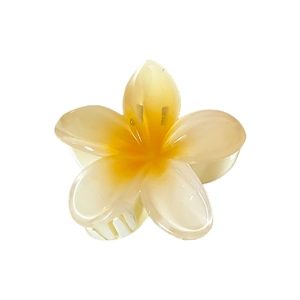 Pince à cheveux fleur de frangipanier dégradé avec pétales crème et jaune style été