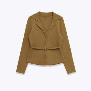 Ensemble cardigan en tricot kaki pour femme avec revers, boutons et ceinture à la taille