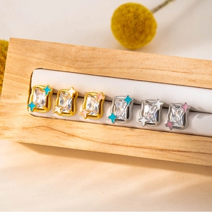 Chic star geometric earrings set in gold and silver finish with colorful accents