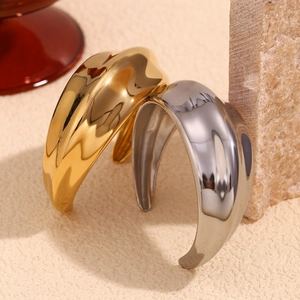 Wavy Irregular Open Bangle Stainless Steel 18K Gold Plated Minimalist Concave Convex Surface Bracelet For Women