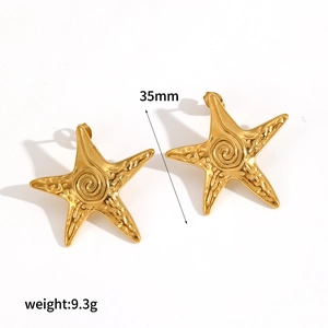 Starfish gold stud earrings for women with detailed ocean style texture in 35mm size
