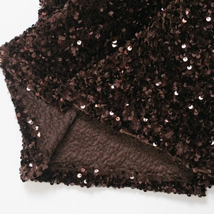 Jupe sirène élégante à paillettes marron foncé avec texture écailles et finition chic