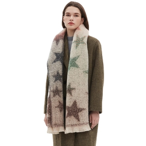 Star pattern jacquard scarf in autumn gradient colors with fringe for women