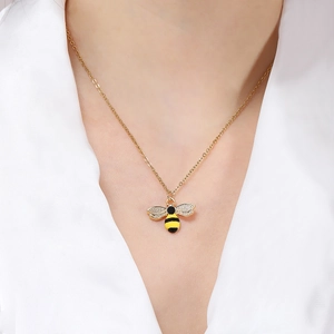 Bee Pendant Necklace Stainless Steel Chain Alloy Enamel Rhinestone Jewelry For Women Simple Stylish Clavicle Accessory