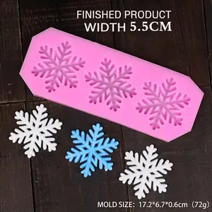 Pink silicone snowflake mold with dimensions 17.2x6.7cm for fondant and chocolate DIY