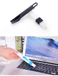 Close-up of a 2-in-1 window groove cleaning brush with a mini dustpan set for gaps