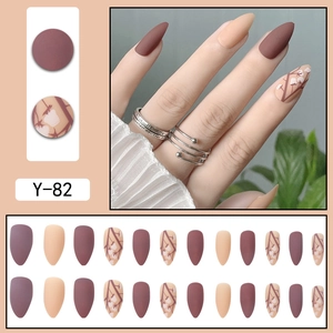 Unghie finte a mandorla opache bordeaux e floreali, set da 24 pezzi modello Y-82