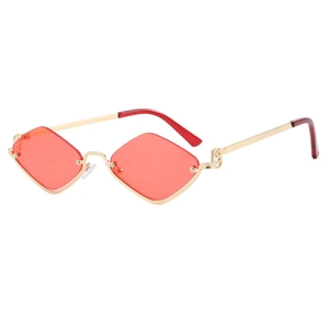 Lunettes de soleil dorées à monture métallique et verres en losange rouge translucide