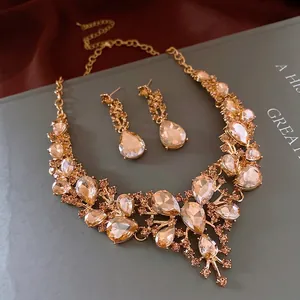 Collier Boucles D'oreilles Strass Goutte De Luxe Vintage Alliage Cristal Mariage Banquet Bijoux Accessoire Élégant Femme