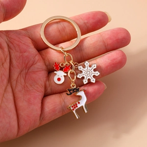 Christmas Reindeer Snowflake Enamel Keychain Zinc Alloy Gold Plated Cartoon Animal Key Ring Holiday Party Gift Jewelry