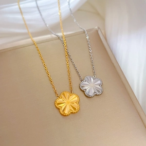 Minimalist titanium steel 3D flower necklaces in gold and silver finish for women