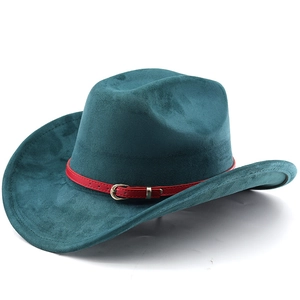 Detail eines petrolfarbenen Cowboyhutes aus Wildlederimitat mit rotem Lederband und Schnalle
