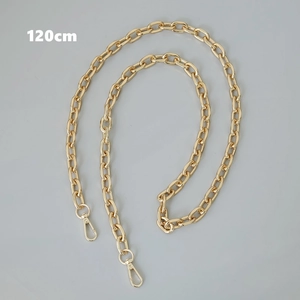 Detail of 120cm gold metal thick chain strap with lobster clasps for shoulder bags