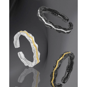 Minimalist S925 sterling silver open ring set with irregular texture and gold accents