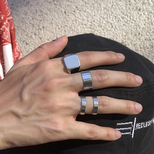 Polished silver men's signet and band ring set in high street streetwear fashion style