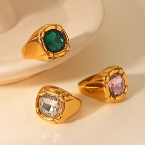 Anelli retrò in acciaio inossidabile placcato oro 18K con zirconi color smeraldo rosa e chiari