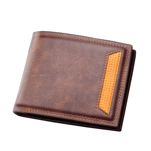 Cartera de hombre plegable en cuero marrón con costuras y detalles en naranja