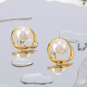 Elegant 18k gold plated stainless steel hollow oval earrings with white pearls on water surface