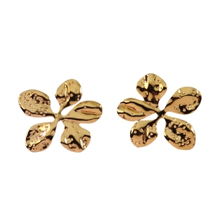 Elegant gold flower earrings with hammered texture and irregular petals for women