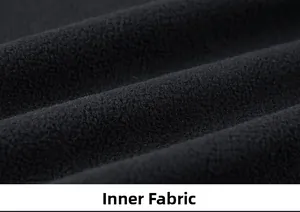 Detail des warmen schwarzen Fleecefutters für Herren-Outdoorwesten mit weicher Textur