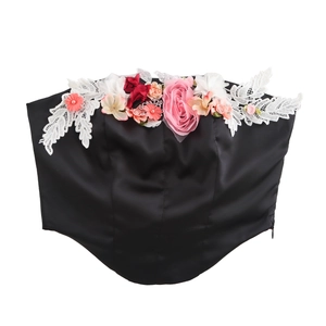 Damen Trägerloses Tube Top Satin Korsett Stil 3D Blumen Spitze Dekoration Slim Fit Sexy Party Clubwear Schwarz