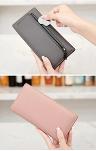 Détail d'un long portefeuille RFID en cuir PU montrant la poche zippée extérieure