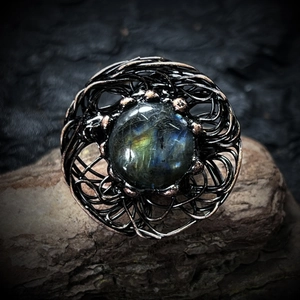 Handmade bird nest ring with natural labradorite stone and vintage wire wrap style