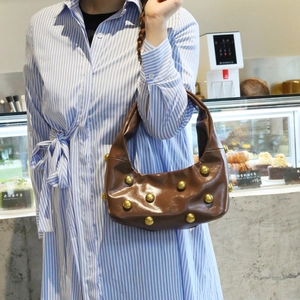 Women Retro Studded Hobo Bag Shiny PU Leather Underarm Shoulder Handbag Large Metal Rivets Crescent Vintage Style