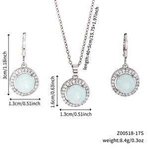 Detaillierte Größenangaben für Silberschmuck-Set mit hellblauen Zirkonia-Steinen