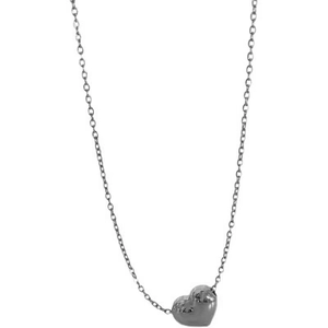 Gros plan d'un collier en acier inoxydable argenté avec un petit pendentif cœur 3D