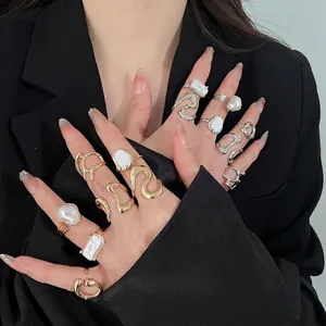 Irregular Alloy Rings With Baroque Imitation Artificial Pearls And Enamel French Retro Minimalist Aesthetic Jewelry For Women