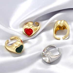 Niche Design Copper Gold Silver Plated Zirconia Inlaid Heart Open Ring Retro Polished Large Heart Adjustable Finger Ring For Women