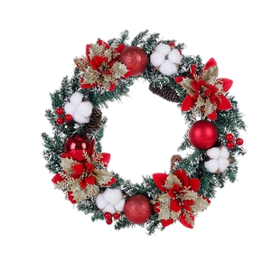 Couronne de Noël classique avec fleurs de poinsettia rouges, pommes de pin et or