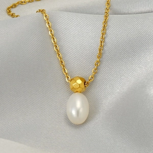 Elegant Stainless Steel Artificial Pearl Pendant Necklace For Women 18K Gold Plated Hammered Bead Fashion Jewelry