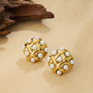 18k gold stainless steel woven stud earrings with elegant round pearl embellishments