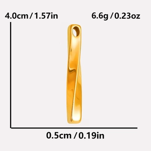 Macro shot showing dimensions and 4.0cm length of a twisted gold stainless steel pendant