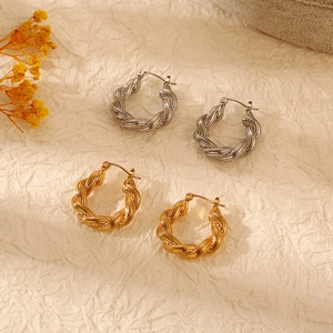 Twisted Hoop Earrings Stainless Steel 18K Gold Plated Retro Geometric Lightweight Jewelry For Women