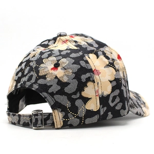 Floral and leopard jacquard baseball cap for women with adjustable metal buckle closure