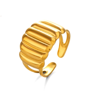 Minimalist 18K gold plated stainless steel open ring with textured stripe design