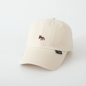 Detailed close-up of a beige cotton baseball cap featuring high-quality fox animal embroidery