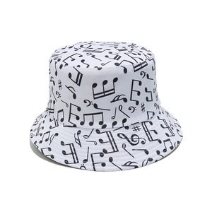 Bob blanc avec imprimé notes de musique noires en coton respirant pour protection solaire