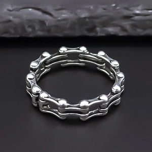 Bague en Alliage à Maillons de Chaîne Punk pour Hommes Style Industriel Rétro Ajouré Bague de Doigt Électroplaquée Bijoux Hip Hop